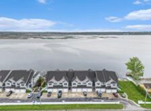 51 Arthur St, Manistee, MI, 49660-1101 | Card Image