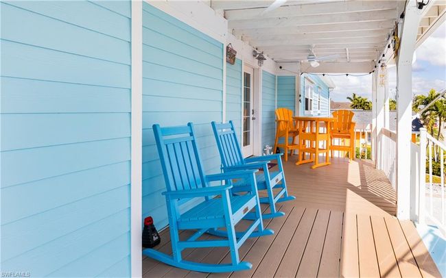 Front balcony on 2nd level | Image 10