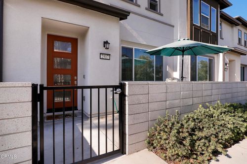 2517 Little Rock Ln, Simi Valley, CA, 93065-1354 | Card Image