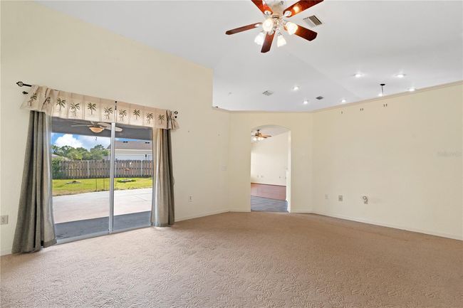 6500 Se 8 Th Street Rd, House other with 3 bedrooms, 2 bathrooms and null parking in OCALA FL | Image 11