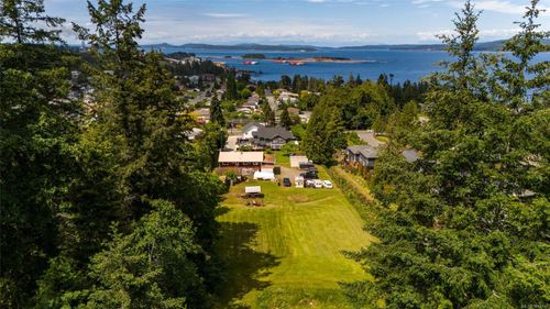 1512 Adelaide St, Crofton, BC, V0R1R0 | Card Image