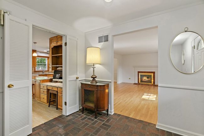 5 Hawthorne Rd, House other with 4 bedrooms, 3 bathrooms and 2 parking in Barrington IL | Image 4