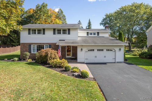 4844 Pembroke Dr, Manlius, NY, 13104-2115 | Card Image