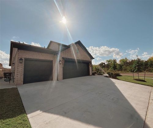 410 Rapids Way, Norman, OK, 73069-4290 | Card Image