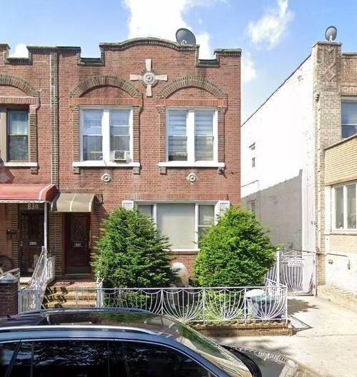 826 59th St, Brooklyn, NY, 11220-3667 | Card Image