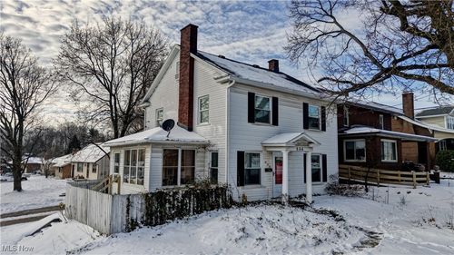 534 E Maple Street, North Canton, OH, 44720 | Card Image