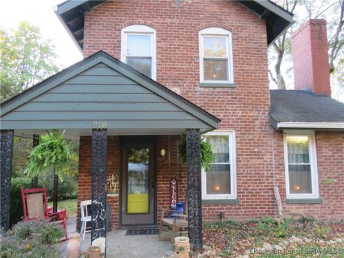 910 E 2nd St, Madison, IN, 47250-3643 | Card Image