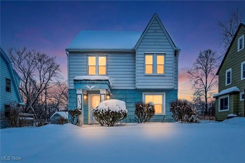 123 Ellenwood Ave, Bedford, OH, 44146-2633 | Card Image