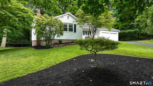 142 Indian Hill Trl, Glastonbury, CT, 06033-1404 | Card Image