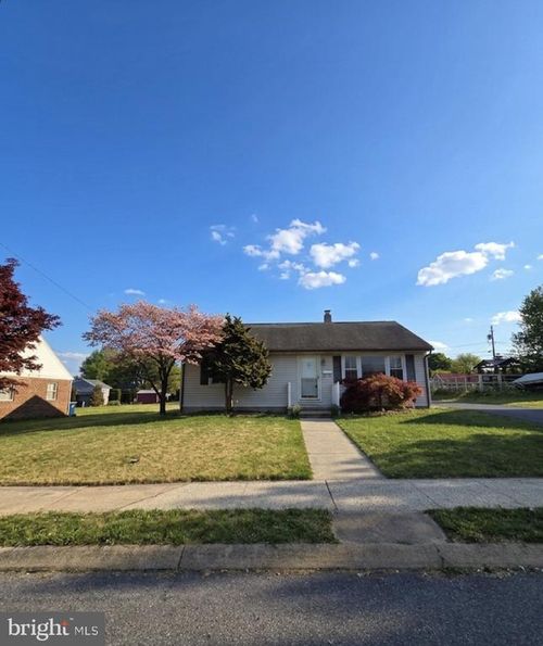 2804 Garfield Ave, READING, PA, 19609-2106 | Card Image