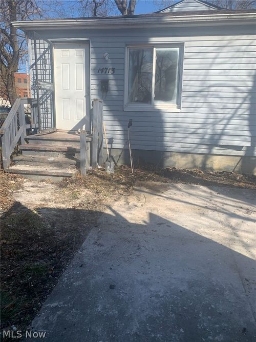 14713 Pepper Ave, Cleveland, OH, 44110-2324 | Card Image
