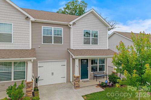 10 Benedict Ln, Weaverville, NC, 28787-0968 | Card Image