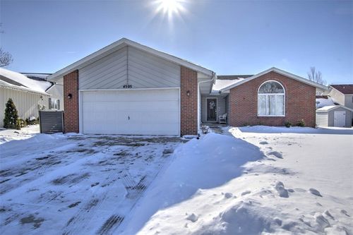 4505 Shadow Dr, Decatur, IL, 62526-9331 | Card Image