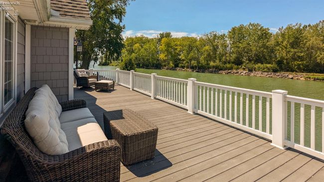 8051 E Lake Blvd, Condo with 4 bedrooms, 4 bathrooms and 2 parking in Marblehead OH | Image 11