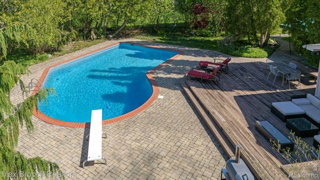 22491 N Nottingham Dr, House other with 4 bedrooms, 3 bathrooms and null parking in Beverly Hills MI | Image 35
