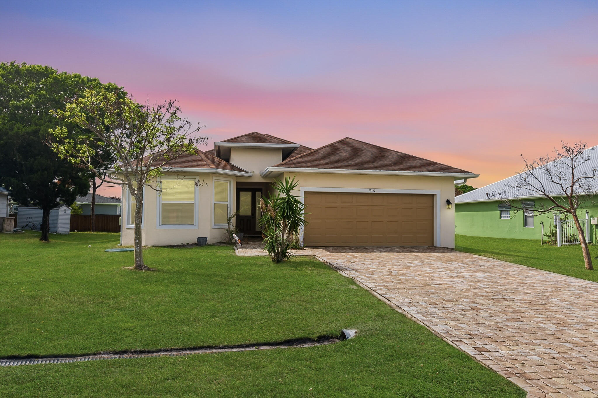 930 Sw Versailles Ave, For Sale in Port St Lucie - eXp Realty