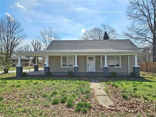 804 Church St, Eden, NC, 27288-3102 | Card Image