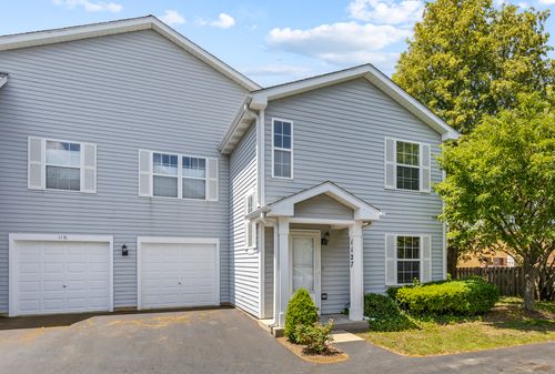 1127 Orleans Dr, Mundelein, IL, 60060-4856 | Card Image