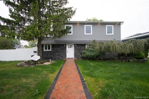 48 Ripple Ln, Levittown, NY, 11756-5735 | Card Image