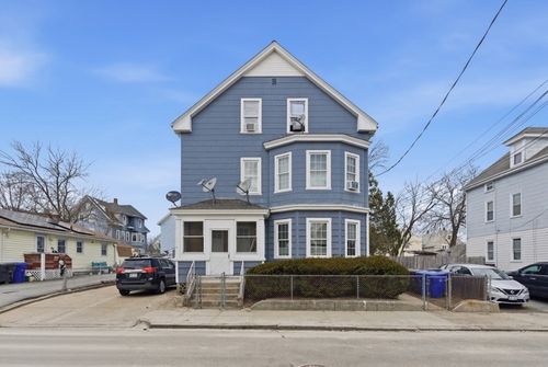 85 Hendricks St, Central Falls, RI, 02863-1613 | Card Image