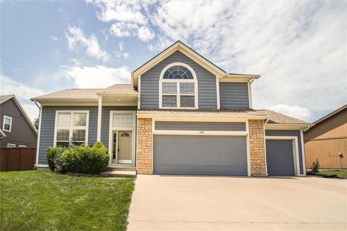 560 S Juniper Street, Gardner, KS, 66030 | Card Image