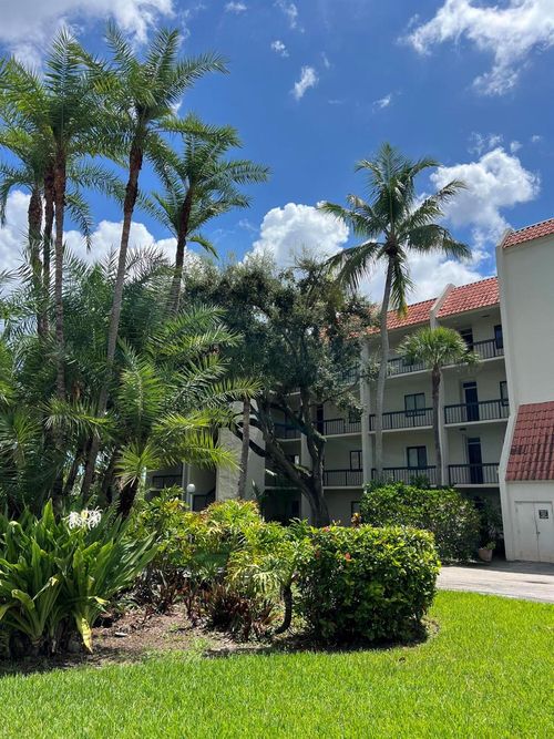apt-403-3050 Presidential Way, West Palm Beach, FL, 33401-1110 | Card Image