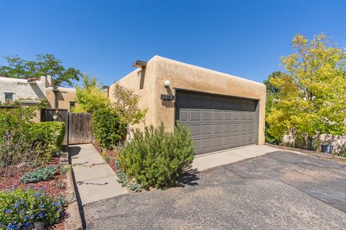 2820 Plaza Rojo, Santa Fe, NM, 87507 | Card Image