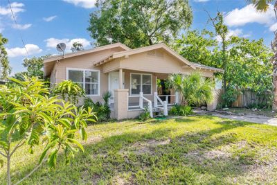 201 W Ida Street, House other with 3 bedrooms, 2 bathrooms and null parking in Tampa FL | Image 2