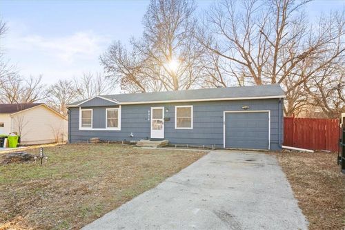 9918 Benson St, Overland Park, KS, 66212-4158 | Card Image