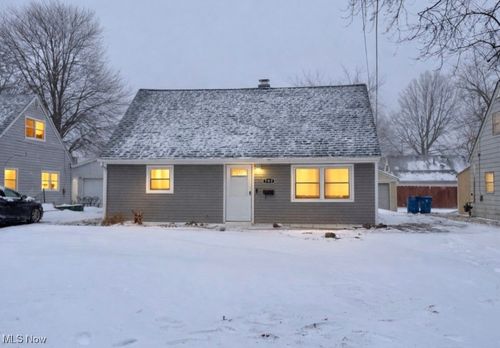 707 Vermont Dr, Lorain, OH, 44052-2679 | Card Image