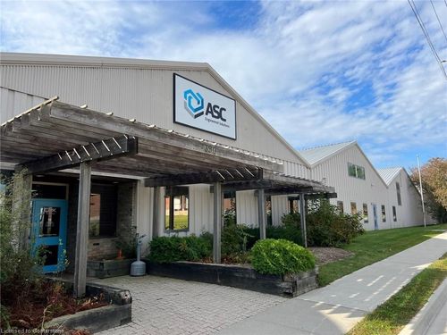 office-390 Second Ave W, Simcoe, ON, N3Y2P3 | Card Image