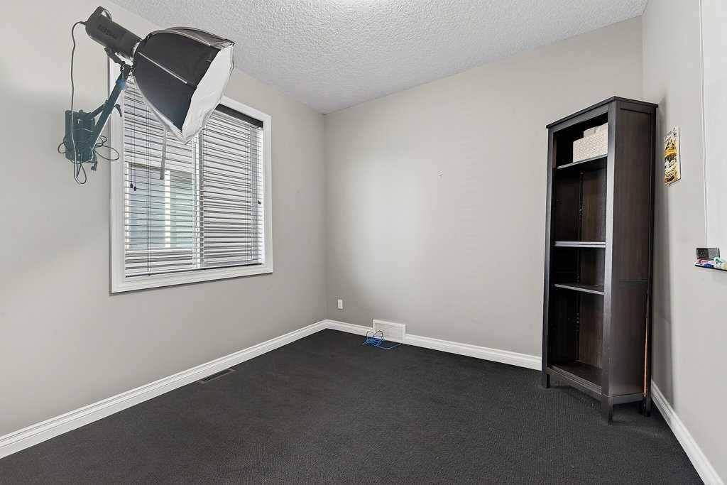 Residential in Chestermere 5