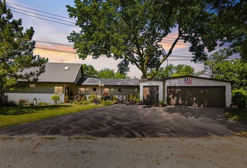 5218 Riverview Circle Drive, Thompson, IL, 62185 | Card Image