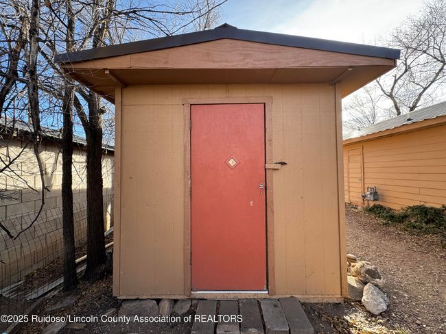 1 - 433 W 2 Nd St, Home with 3 bedrooms, 2 bathrooms and null parking in Capitan NM | Image 4