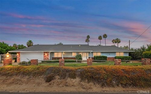 15833 Ridgeway Ave, Riverside, CA, 92508-9244 | Card Image