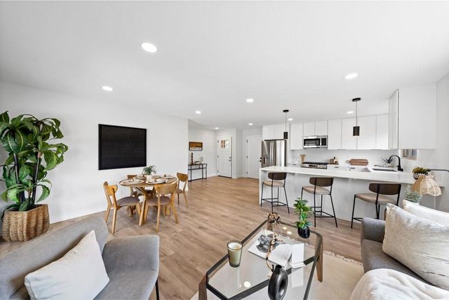 9121 Heatherdale St, House other with 3 bedrooms, 2 bathrooms and 2 parking in Santee CA | Image 5
