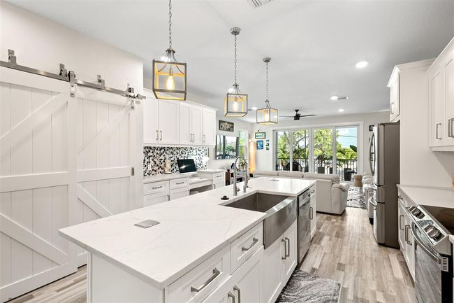 1237 Savona Dr Ne, Townhouse with 4 bedrooms, 3 bathrooms and null parking in St Petersburg FL | Image 8