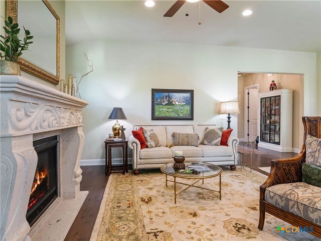 121 Wild Honeysuckle Way, House other with 2 bedrooms, 3 bathrooms and null parking in San Marcos TX | Image 14