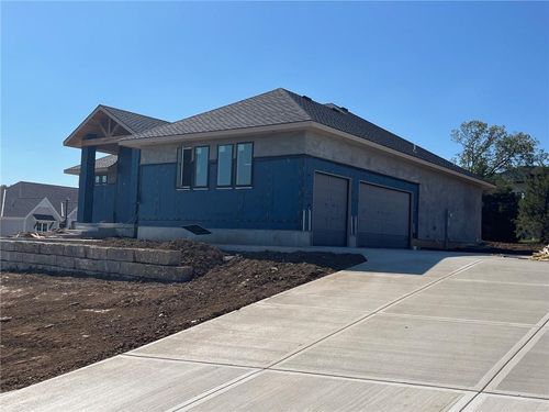 9410 Deer Run St, Lenexa, KS, 66220-4501 | Card Image