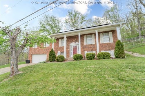 111 Norwood Rd, Nitro, WV, 25143-1147 | Card Image