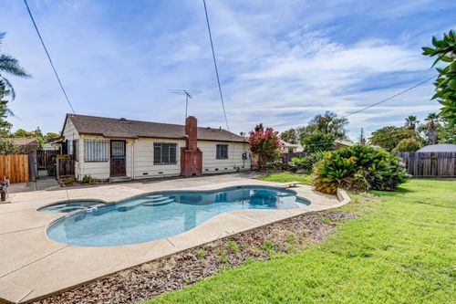 5021 North Pkwy, Sacramento, CA, 95823-2125 | Card Image