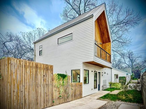 b-2002 Holly St, Austin, TX, 78702-5523 | Card Image