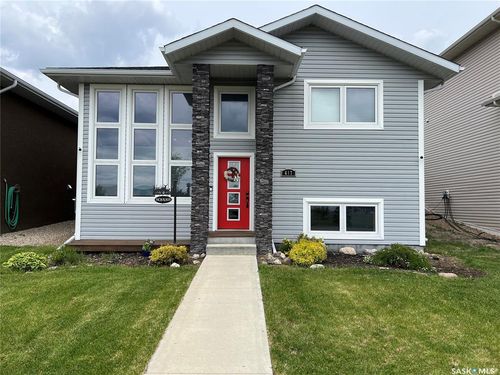 617 Douglas Dr, Swift Current, SK, S9H5R6 | Card Image