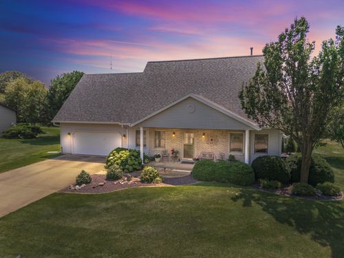 113 Hillcrest St, Gridley, IL, 61744-9117 | Card Image