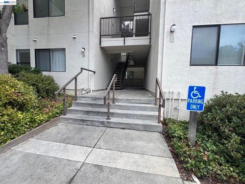 202e-21239 Gary Dr, Hayward, CA, 94546-6147 | Card Image