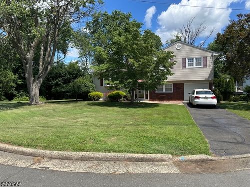170 Evans Dr, Manville, NJ, 08835-2249 | Card Image