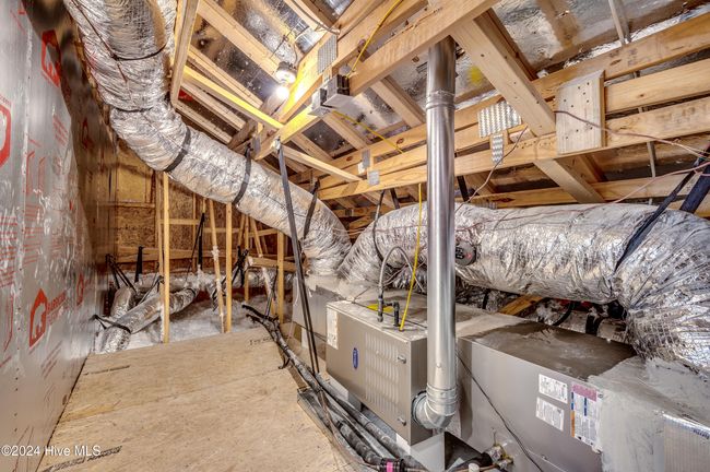 walk-in attic space | Image 24