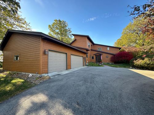 7641 Long Lake Rd, Willmar, MN, 56201-9229 | Card Image