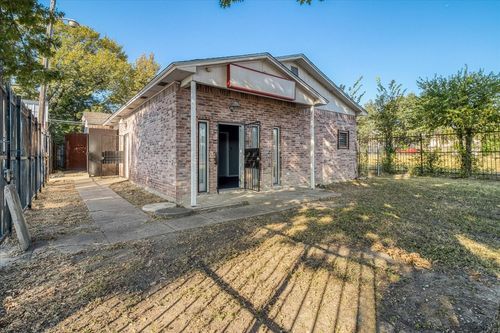 3761 E Kiest Blvd, Dallas, TX, 75203-4121 | Card Image