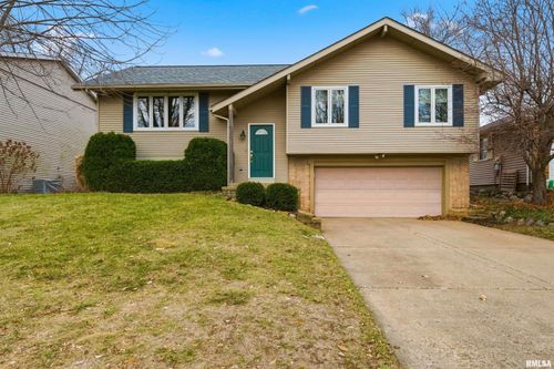 2003 Highwood Ave, Pekin, IL, 61554-6325 | Card Image